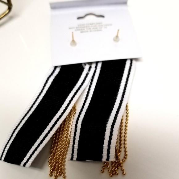 Black Long Chain Dangel Earrings New - Picture 3 of 4